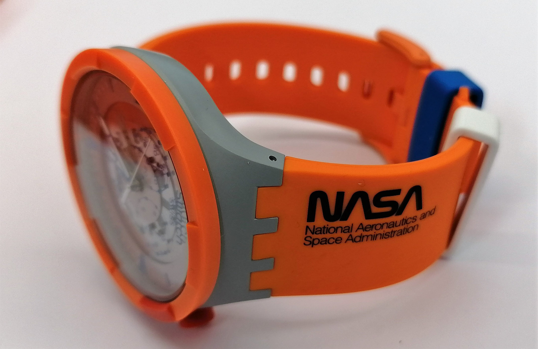 TICKINGFREE :: CATEGORIA :: SPECIAL / ARTIST PRODOTTO :: Swatch Special NASA  2021- SB04Z401 - Launch - Spazio di lancio - NUOVO